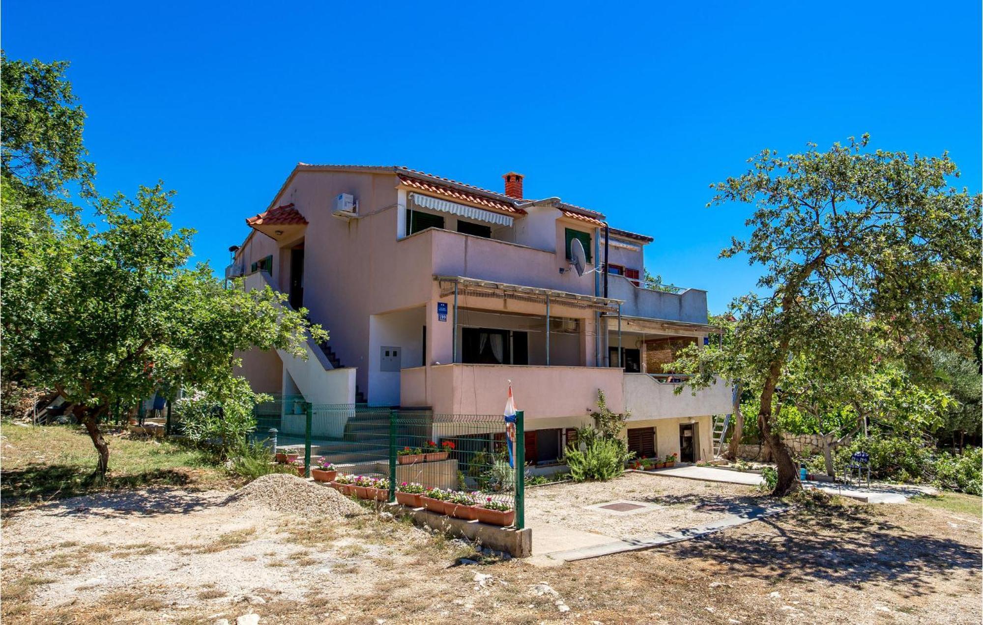 Beautiful Apartment In Potocnica With Wifi Borovići Exterior foto